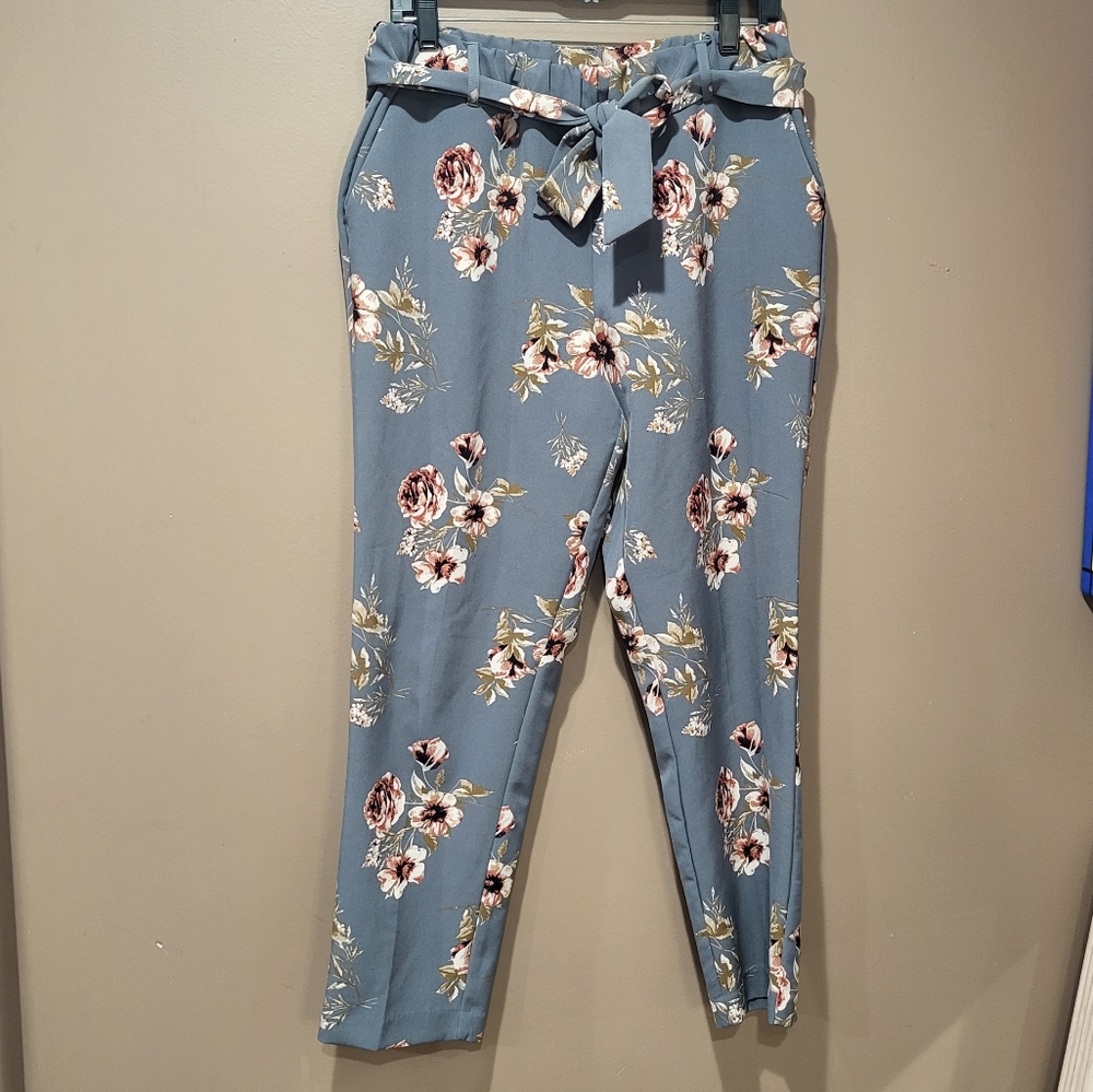 Gray Floral Women's Dress Pants Sz S *3/$30 Sale*